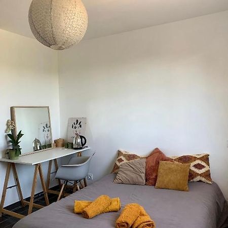 Charmante Chambre Dans Une Maison De Campagne Saint-Étienne-de-Fontbellon Екстериор снимка